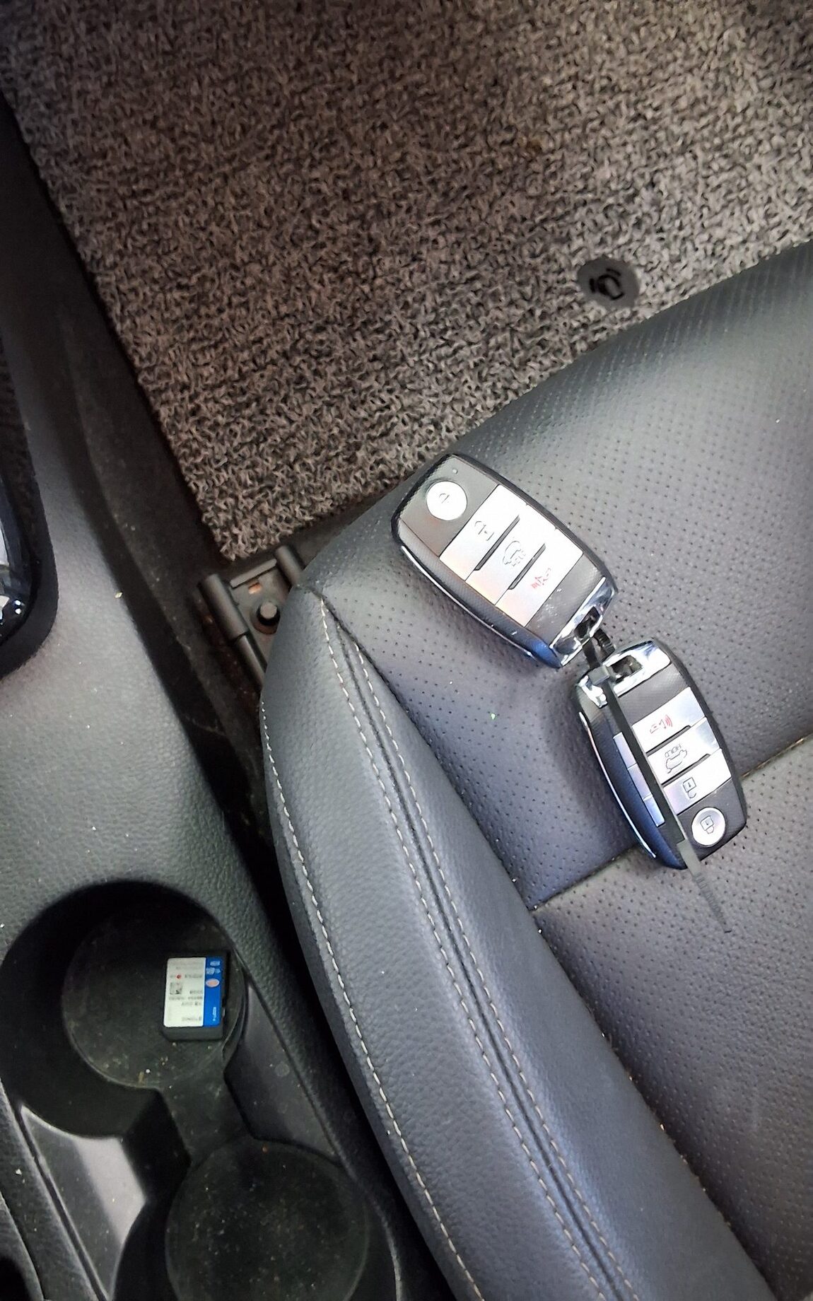 KIA STONIC 1.4 GASOLINE TRENDY 2018 - zdjęcie 20