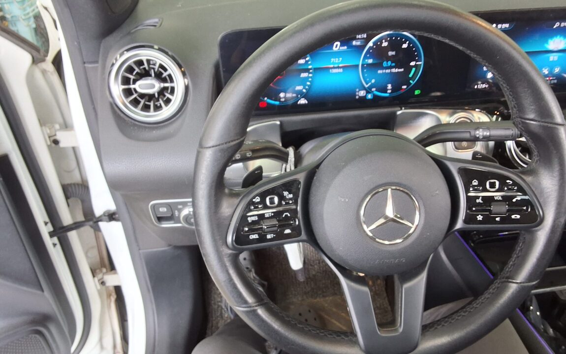 MERCEDES-BENZ GLB-CLASS GLB 200d 2021 - zdjęcie 17