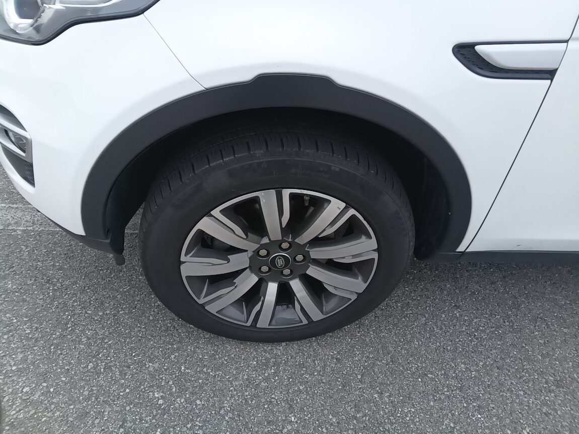 LAND ROVER DISCOVERY SPORT 2.0 TD4 HSE LUXURY 2019 - zdjęcie 24