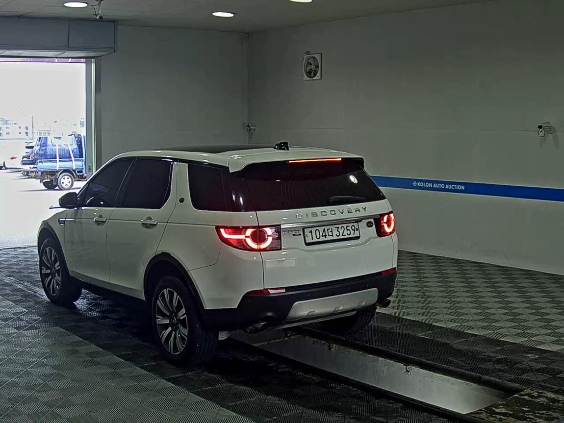 LAND ROVER DISCOVERY SPORT 2.0 TD4 HSE LUXURY 2019 - zdjęcie 6