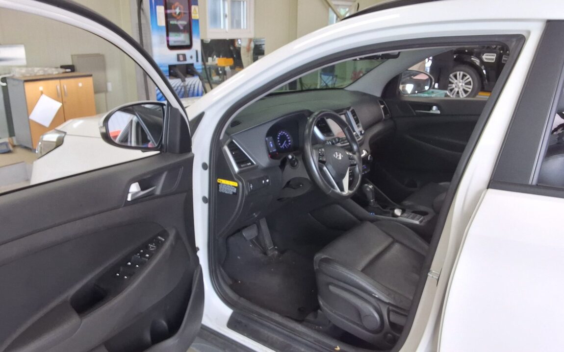 HYUNDAI ALL NEW TUCSON DIESEL 1.7 2WD MODERN 2017 - zdjęcie 10
