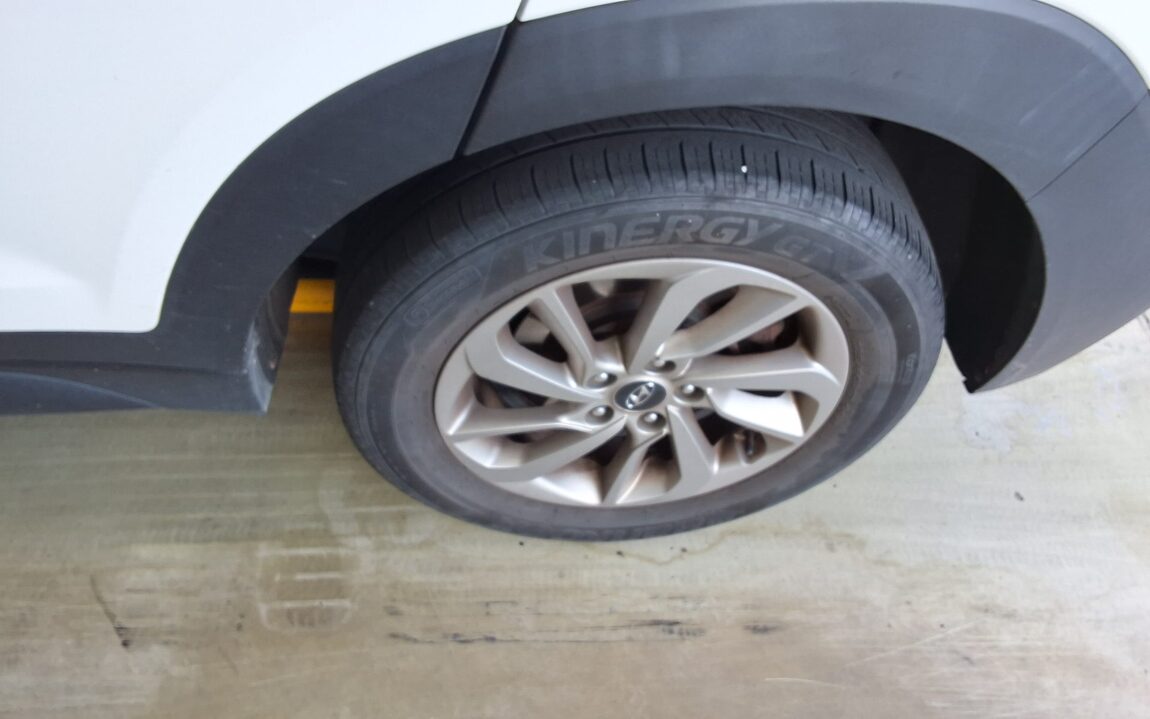 HYUNDAI ALL NEW TUCSON DIESEL 1.7 2WD MODERN 2017 - zdjęcie 24