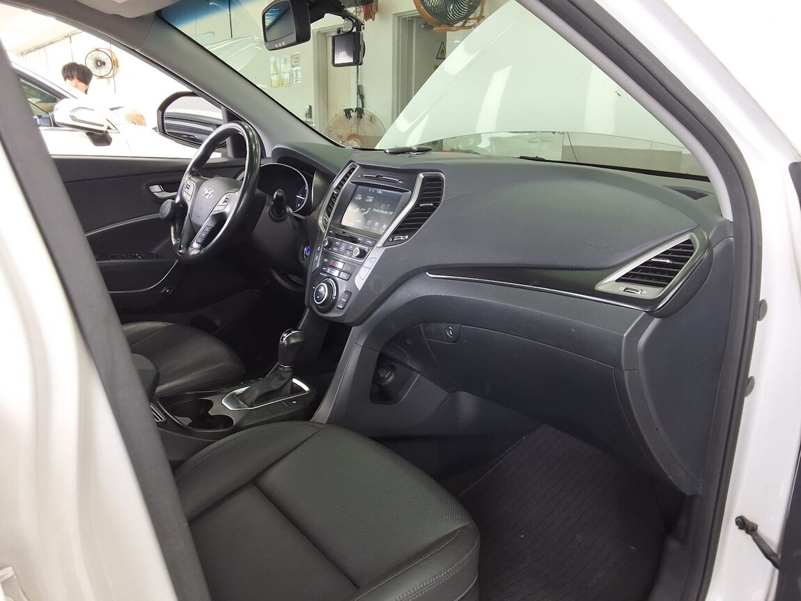 HYUNDAI SANTA FE THE PRIME DIESEL R2.0 2WD PREMIUM 2018 - zdjęcie 14