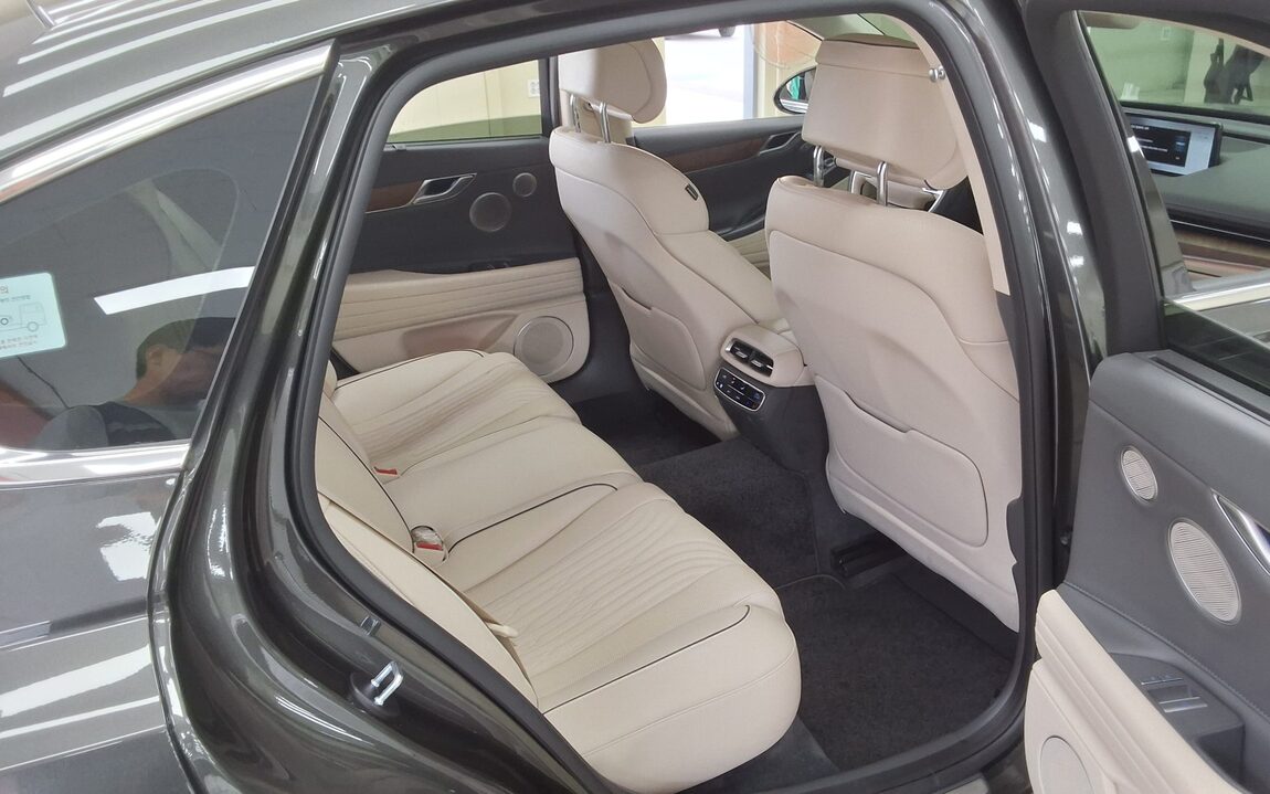 GENESIS THE ALL NEW G80 GASOLINE 2.5 AWD BASE MODEL 2023 - zdjęcie 13