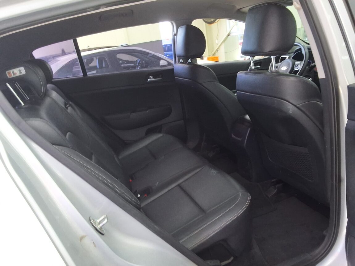 KIA NEW SPORTAGE R2.0 2WD TRENDY 2016 - zdjęcie 14