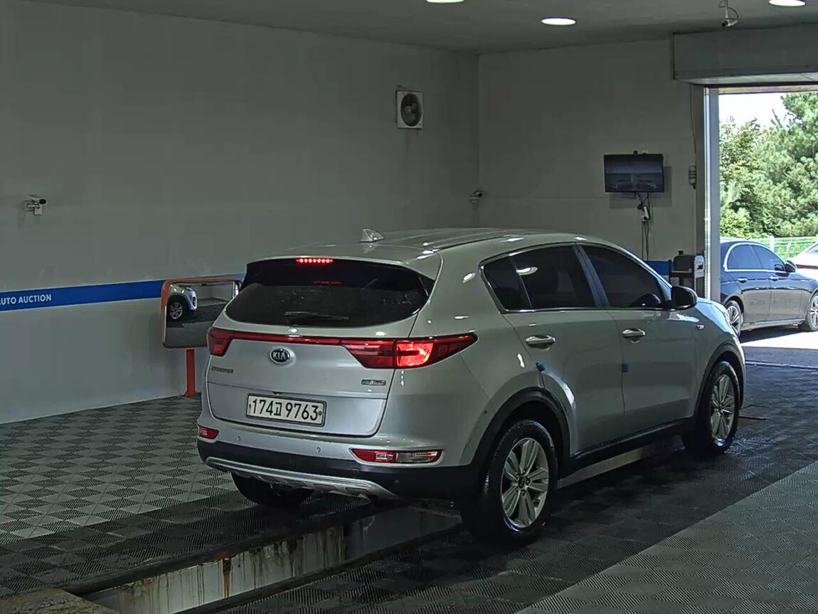 KIA NEW SPORTAGE R2.0 2WD TRENDY 2016 - zdjęcie 5