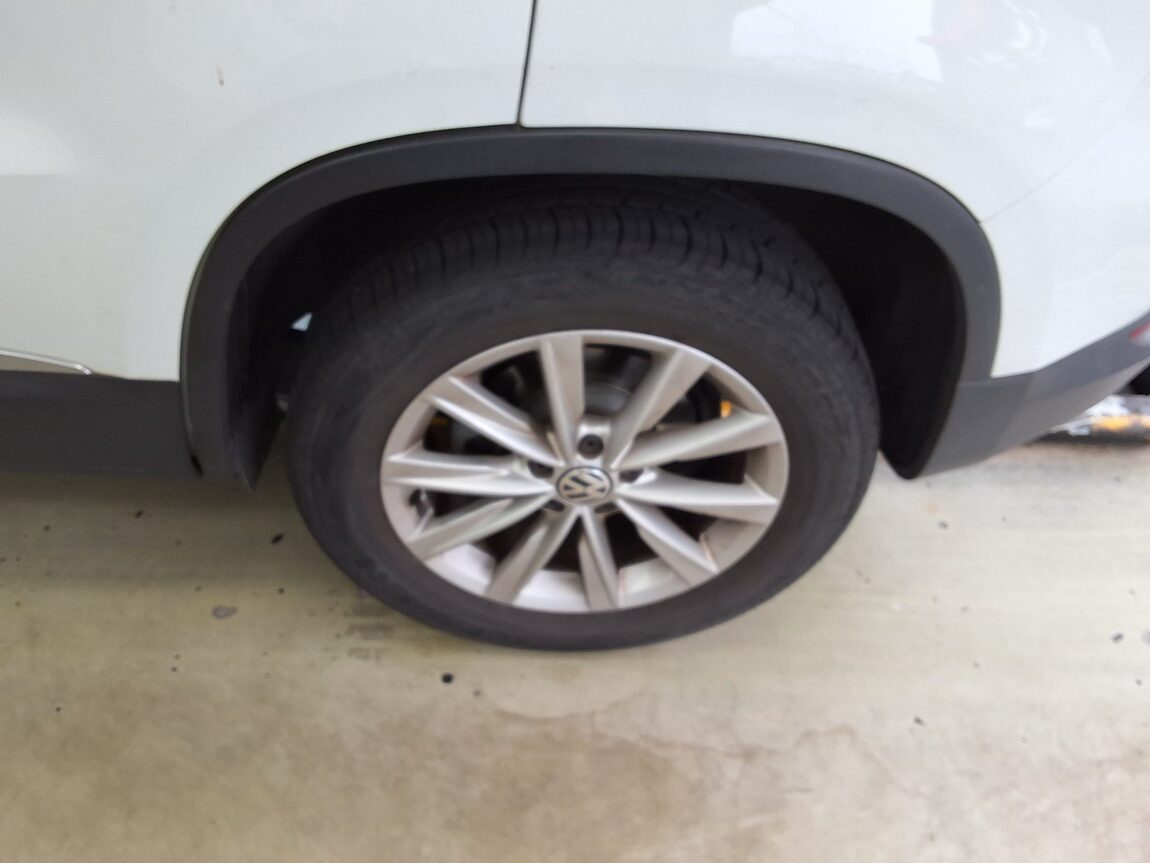 VOLKSWAGEN TIGUAN 2.0 TDI BLUEMOTION 2015 - zdjęcie 20