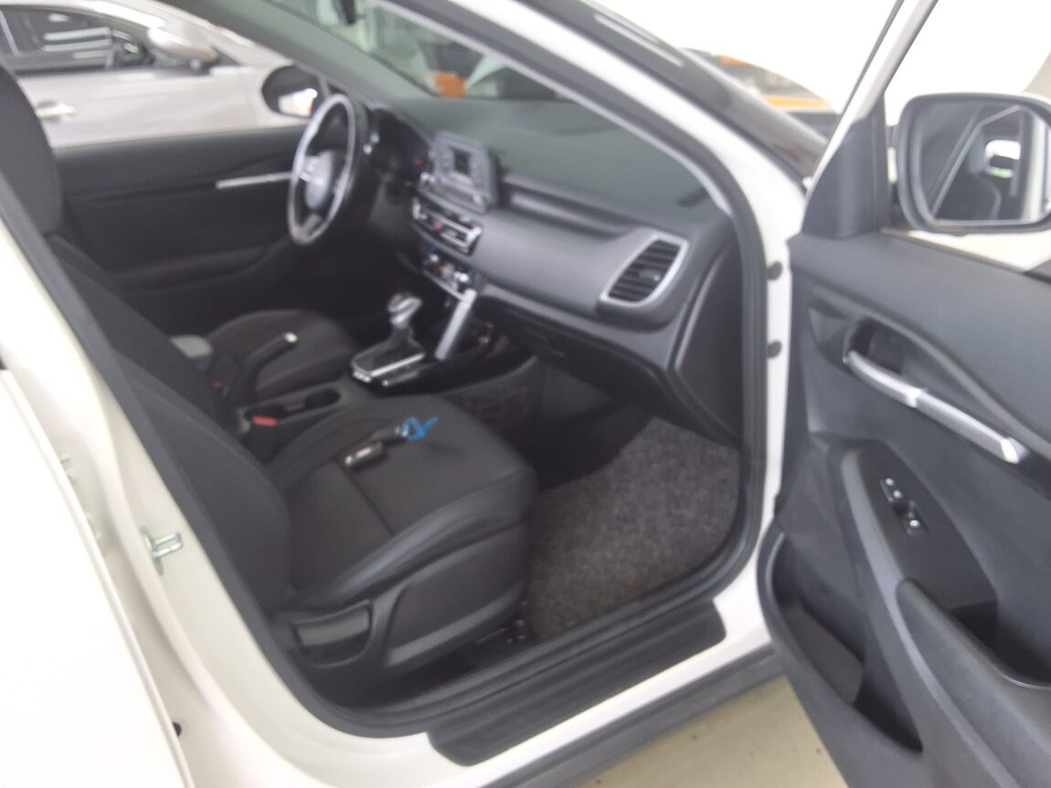 KIA SELTOS 1.6 GASOLINE 2WD TRENDY 2023 - zdjęcie 15