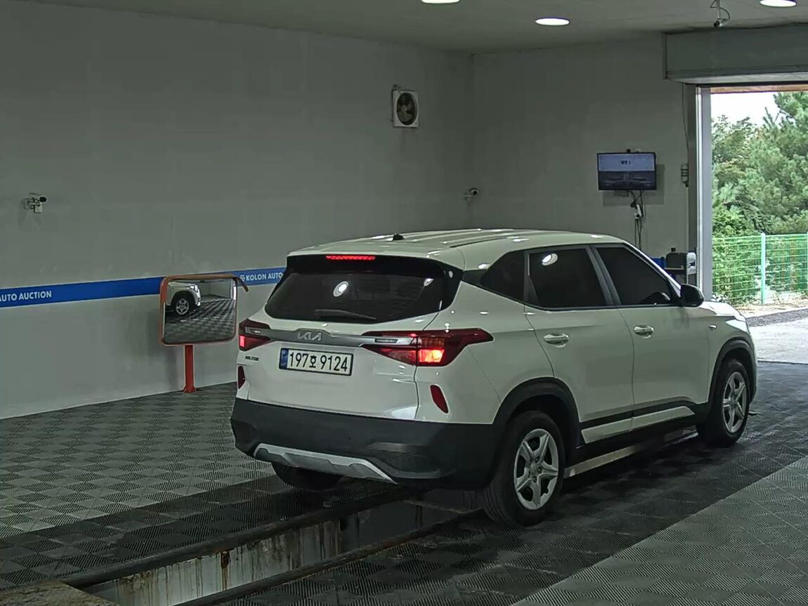 KIA SELTOS 1.6 GASOLINE 2WD TRENDY 2023 - zdjęcie 5
