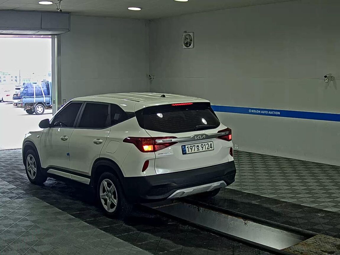 KIA SELTOS 1.6 GASOLINE 2WD TRENDY 2023 - zdjęcie 6