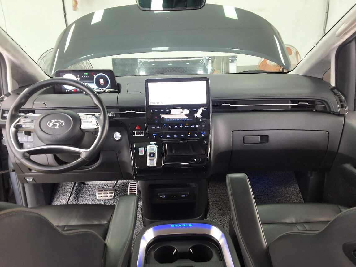 HYUNDAI STARIA 2.2 DIESEL LOUNGE 9-SEATER 2WD INSPIRATION 2022 - zdjęcie 12