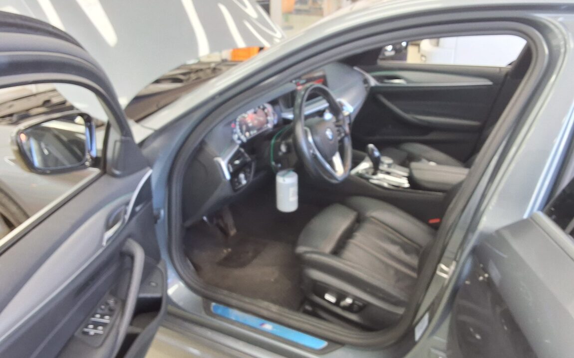 BMW 5 SERIES (7TH GEN) 520d M SPORT PACK SPECIAL 2018 - zdjęcie 10
