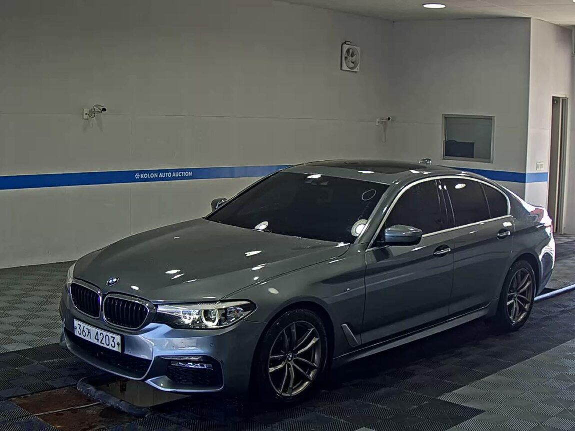 BMW 5 SERIES (7TH GEN) 520d M SPORT PACK SPECIAL 2018 - zdjęcie 2