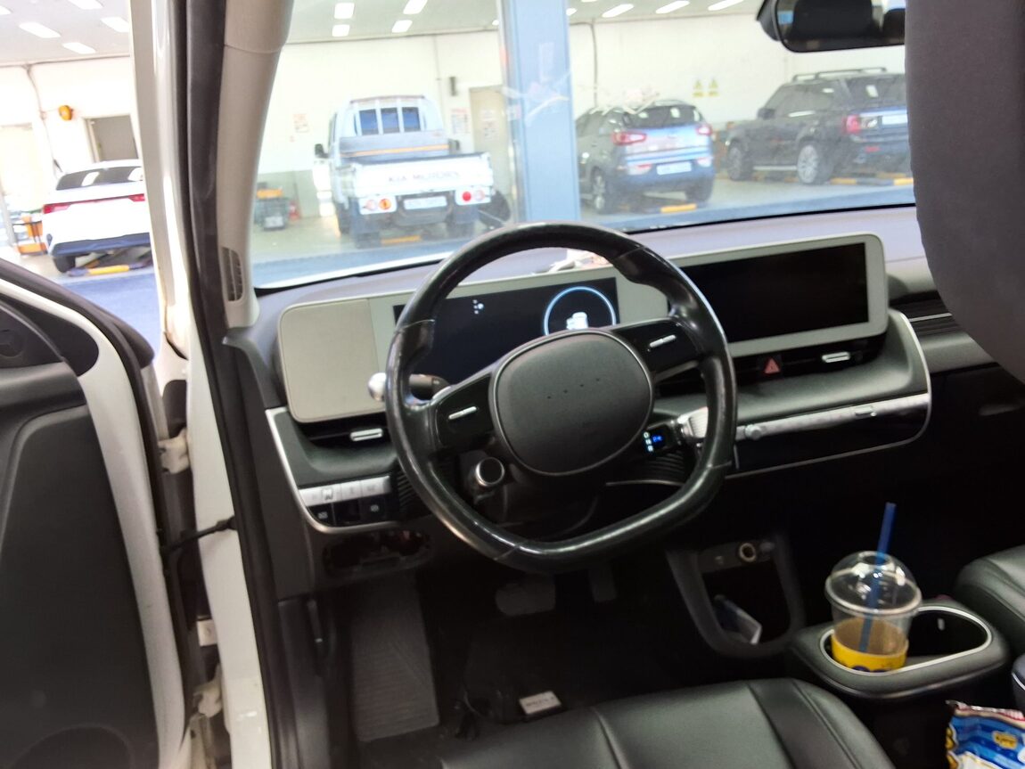 HYUNDAI IONIQ 5 EV 2WD LONG RANGE EXCLUSIVE 2022 - zdjęcie 12