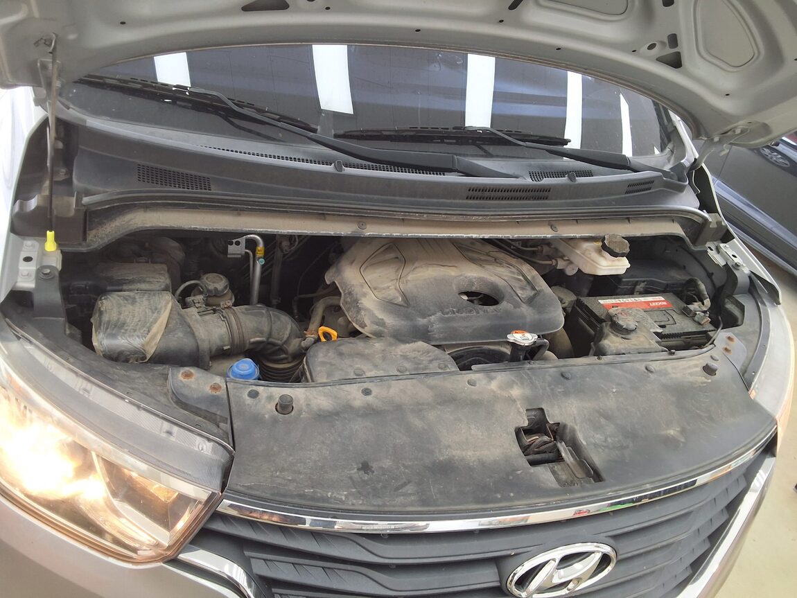 HYUNDAI THE NEW GRAND STAREX 5-SEATER DIESEL VAN SMART 2019 - zdjęcie 17