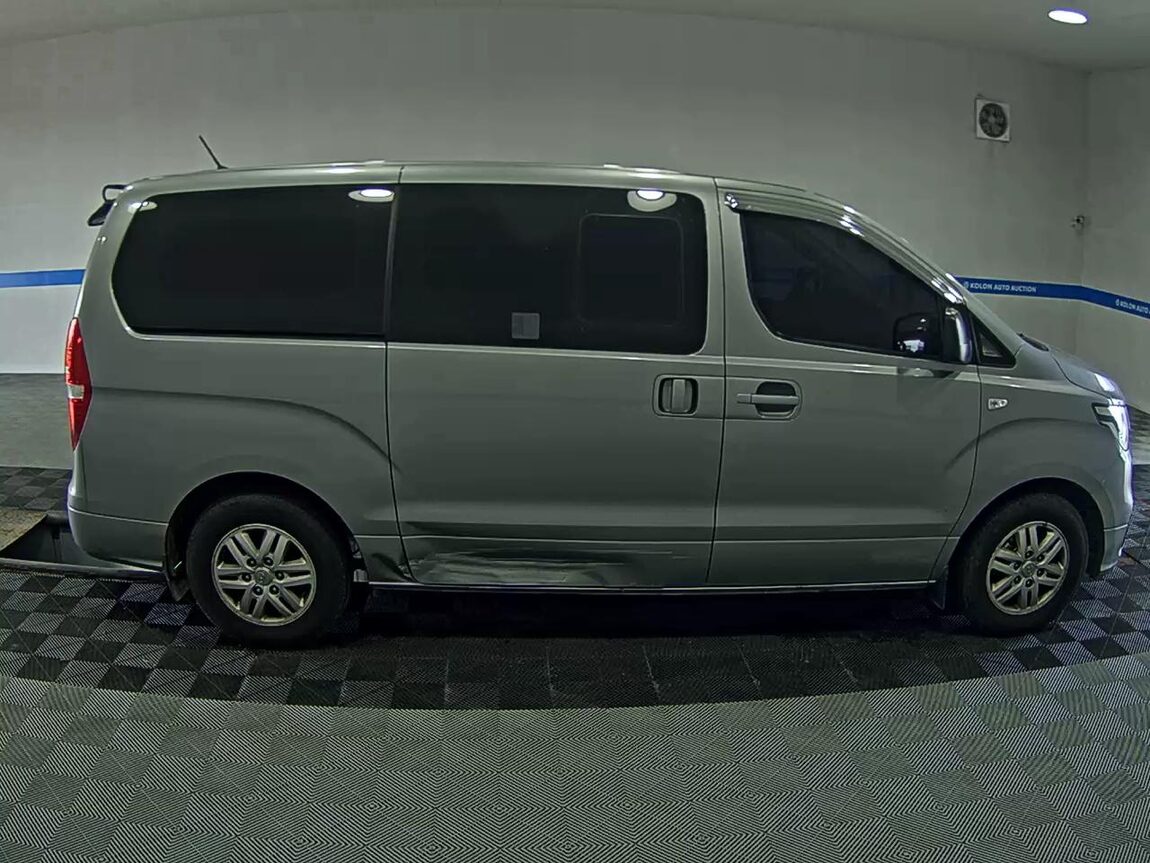 HYUNDAI THE NEW GRAND STAREX 5-SEATER DIESEL VAN SMART 2019 - zdjęcie 4