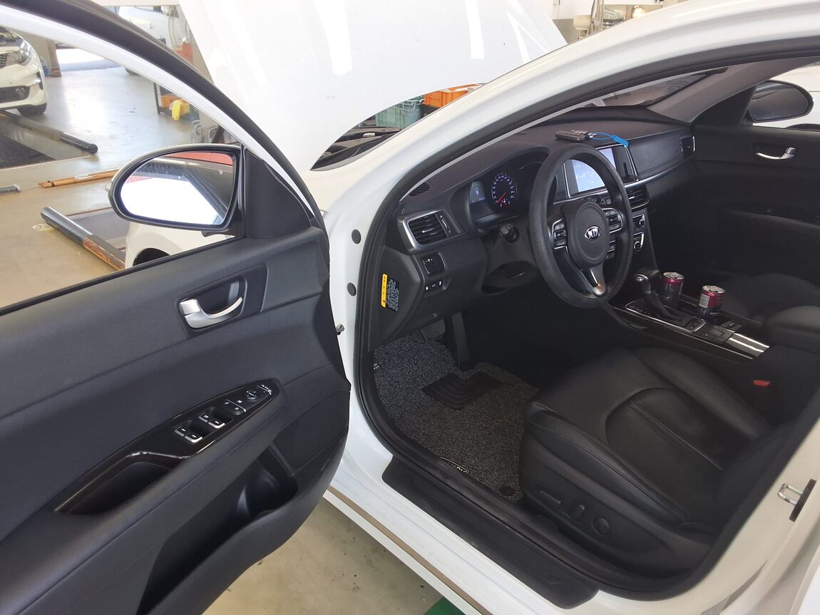 KIA NEW K5 1.7 DIESEL PRESTIGE MX 2016 - zdjęcie 11