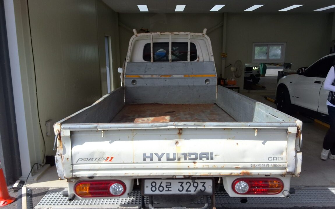HYUNDAI PORTER II CRDi SUPER CAB EXTRA LONG WHEELBASE SUPER 2017 - zdjęcie 12