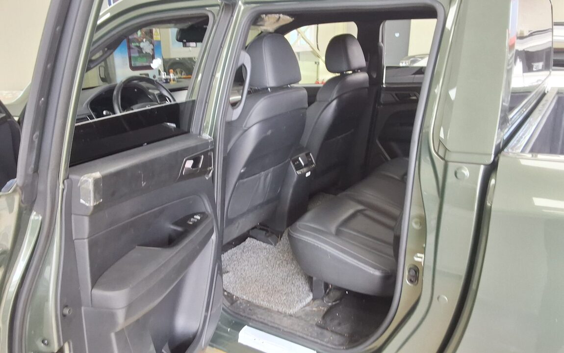 KG MOBILITY (SSANGYONG) THE NEW REXTON SPORTS KHAN 2.2 4WD PRESTIGE 2023 - zdjęcie 12