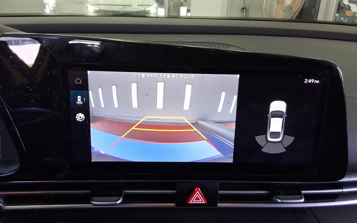HYUNDAI AVANTE (CN7) 1.6 GASOLINE MODERN 2021 - zdjęcie 19