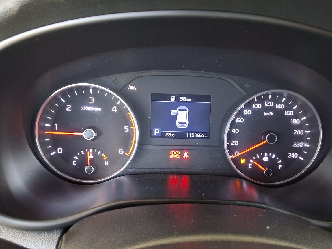 KIA SPORTAGE THE BOLD R2.0 DIESEL 2WD PRESTIGE 2019 - zdjęcie 10