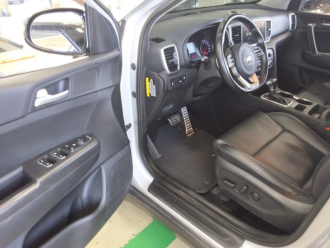 KIA SPORTAGE THE BOLD R2.0 DIESEL 2WD PRESTIGE 2019 - zdjęcie 11