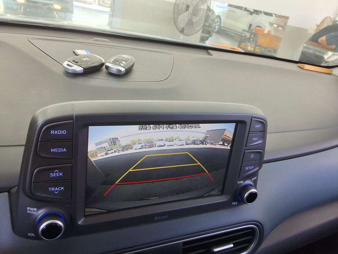 HYUNDAI KONA 1.6 GASOLINE 2WD PREMIUM 2020 - zdjęcie 21