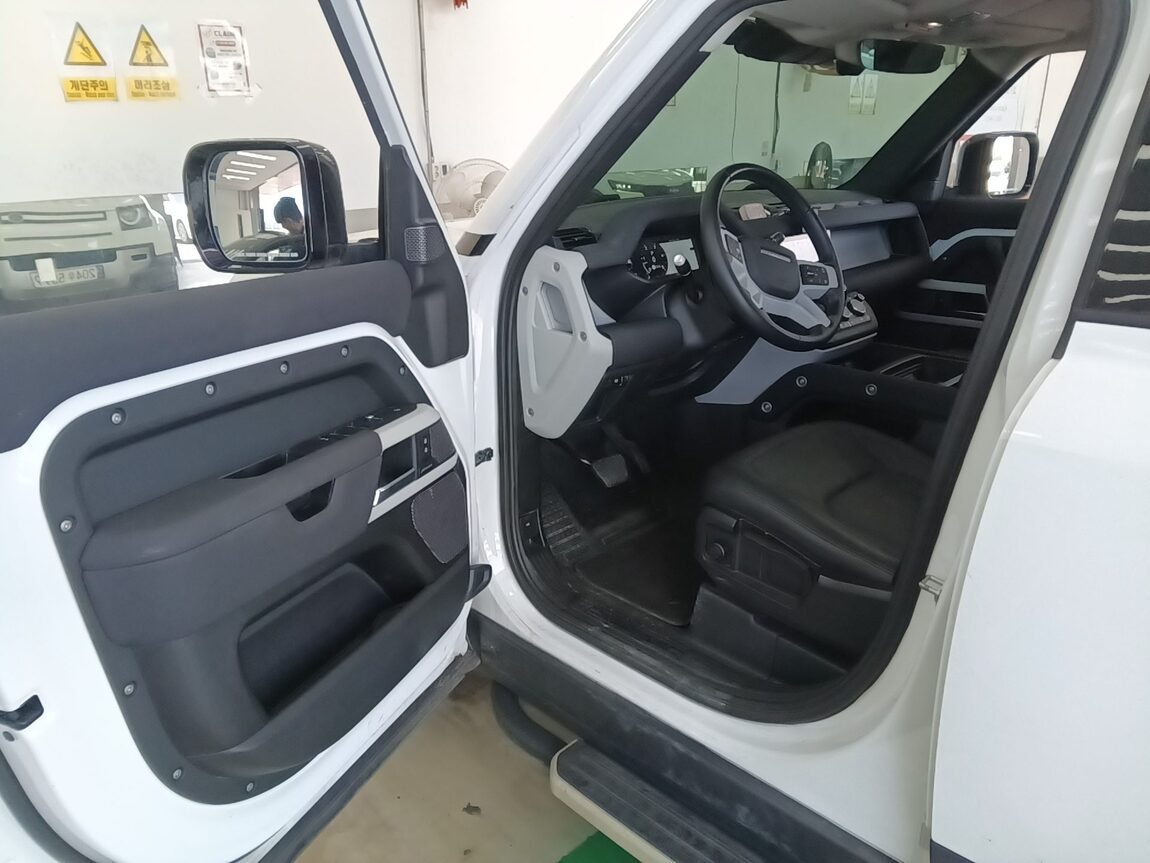 LAND ROVER ALL NEW DEFENDER 110 D250 S 2022 - zdjęcie 10