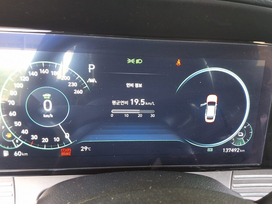 HYUNDAI THE NEW GRANDEUR IG HYBRID 2.4 HEV LE BLANC 2022 - zdjęcie 10