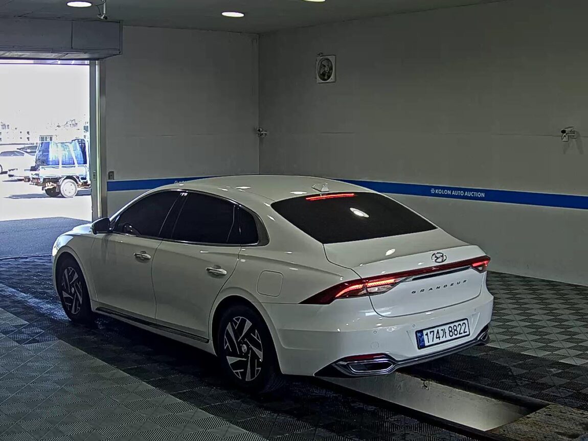 HYUNDAI THE NEW GRANDEUR IG HYBRID 2.4 HEV LE BLANC 2022 - zdjęcie 6