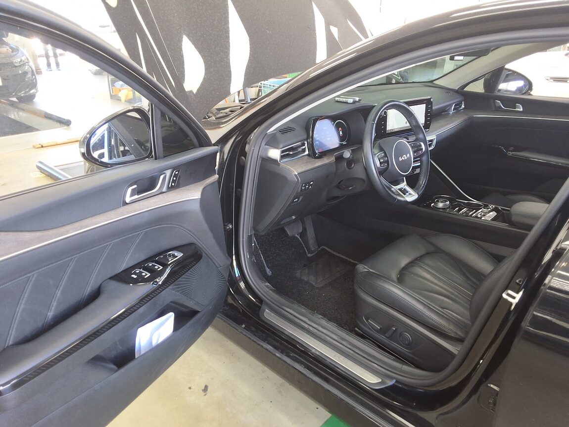 KIA NEW K5 (DL3) 2.0 GASOLINE SIGNATURE 2023 - zdjęcie 11