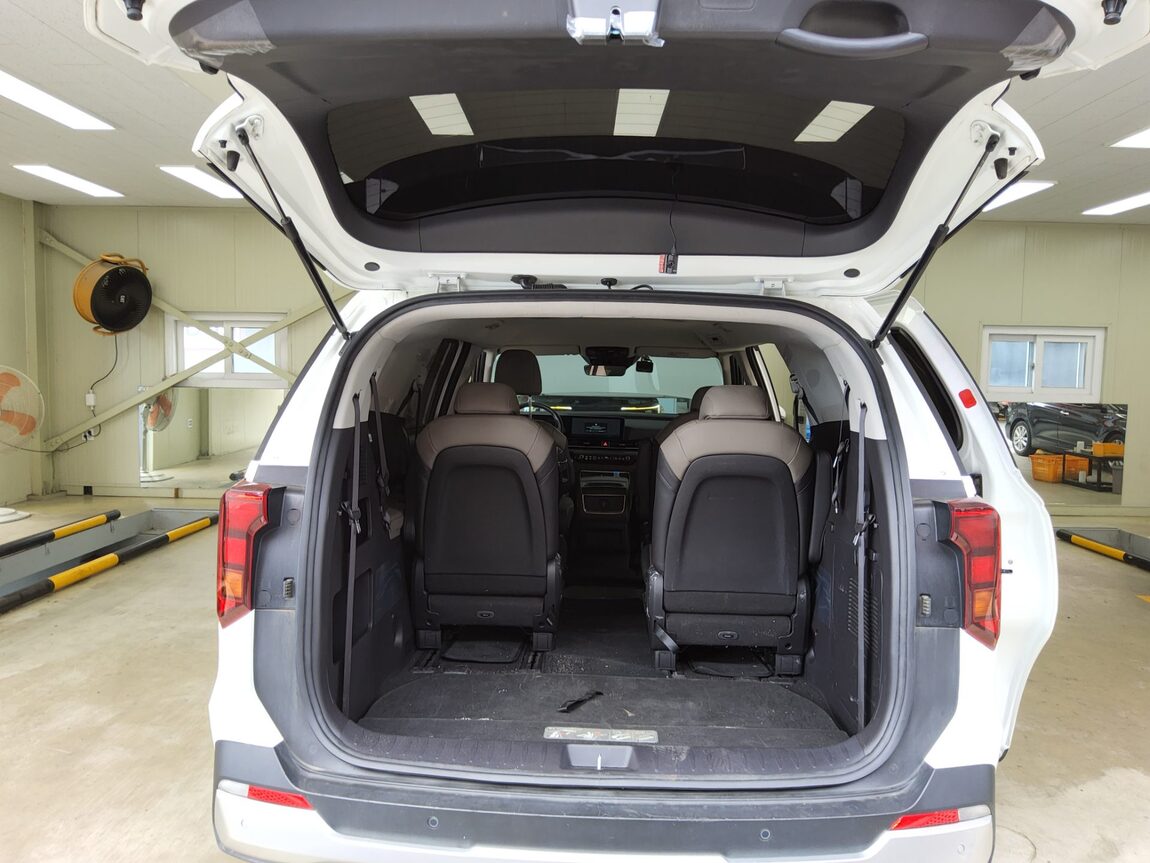 KIA THE NEW CARNIVAL (KA4) 9-SEATER DIESEL PRESTIGE 2024 - zdjęcie 15