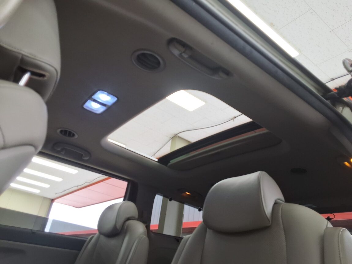 KIA ALL NEW CARNIVAL 9-SEATER DIESEL PRESTIGE 2017 - zdjęcie 20