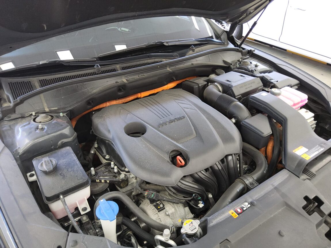 HYUNDAI THE NEW GRANDEUR IG HYBRID 2.4 HEV PREMIUM 2022 - zdjęcie 18