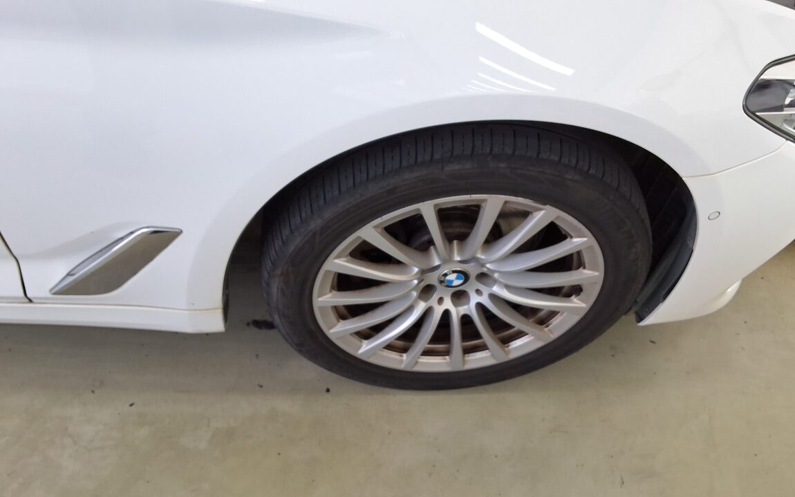 BMW 5 SERIES (7TH GEN) 520i LUXURY 2020 - zdjęcie 28