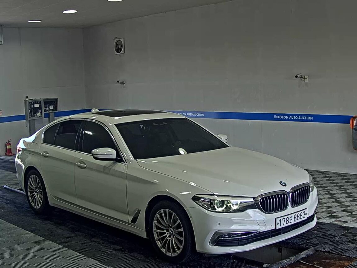 BMW 5 SERIES (7TH GEN) 520i LUXURY 2020 - zdjęcie 3