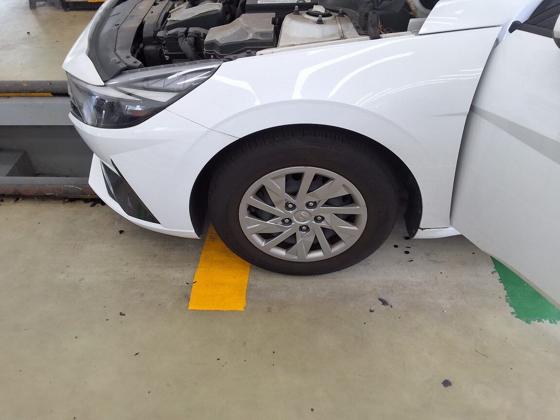 HYUNDAI AVANTE (CN7) 1.6 GASOLINE SMART 2023 - zdjęcie 22