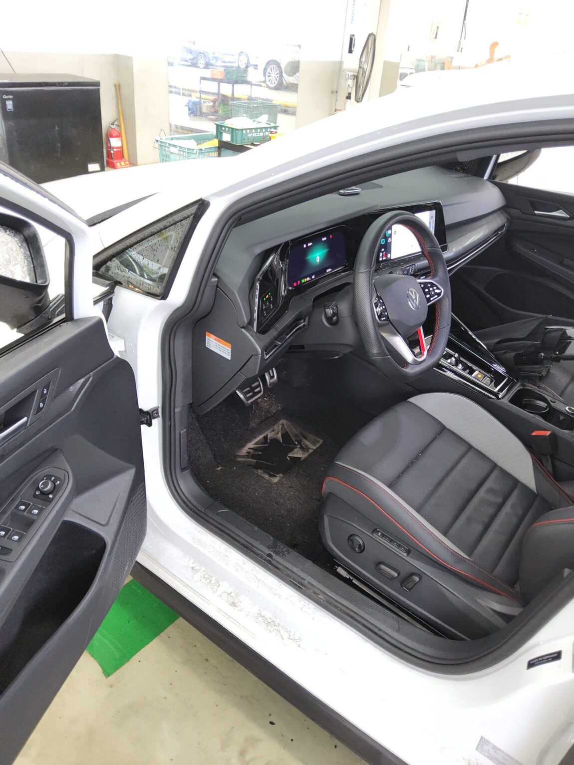 VOLKSWAGEN GOLF (8TH GEN) 2.0 GTI 2024 - zdjęcie 10