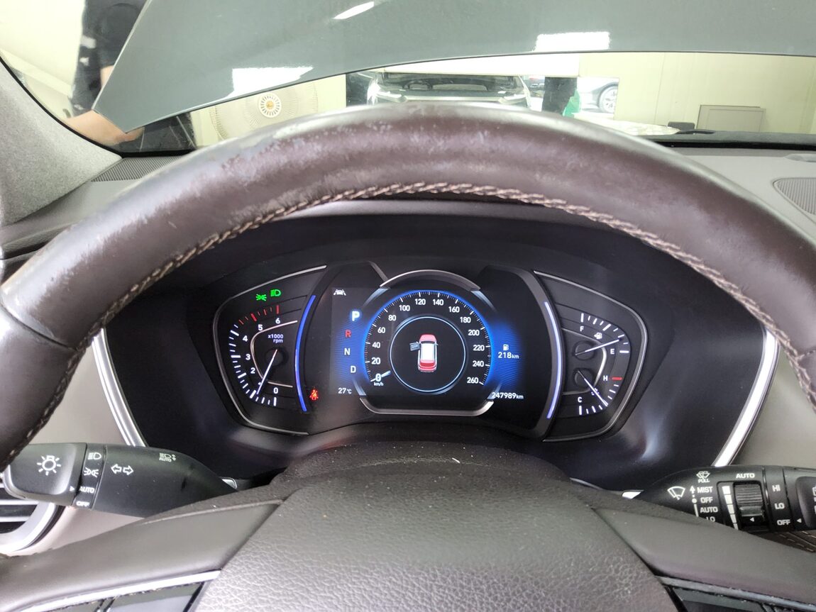 HYUNDAI SANTA FE (TM) R2.0 2WD EXCLUSIVE SPECIAL 2019 - zdjęcie 9
