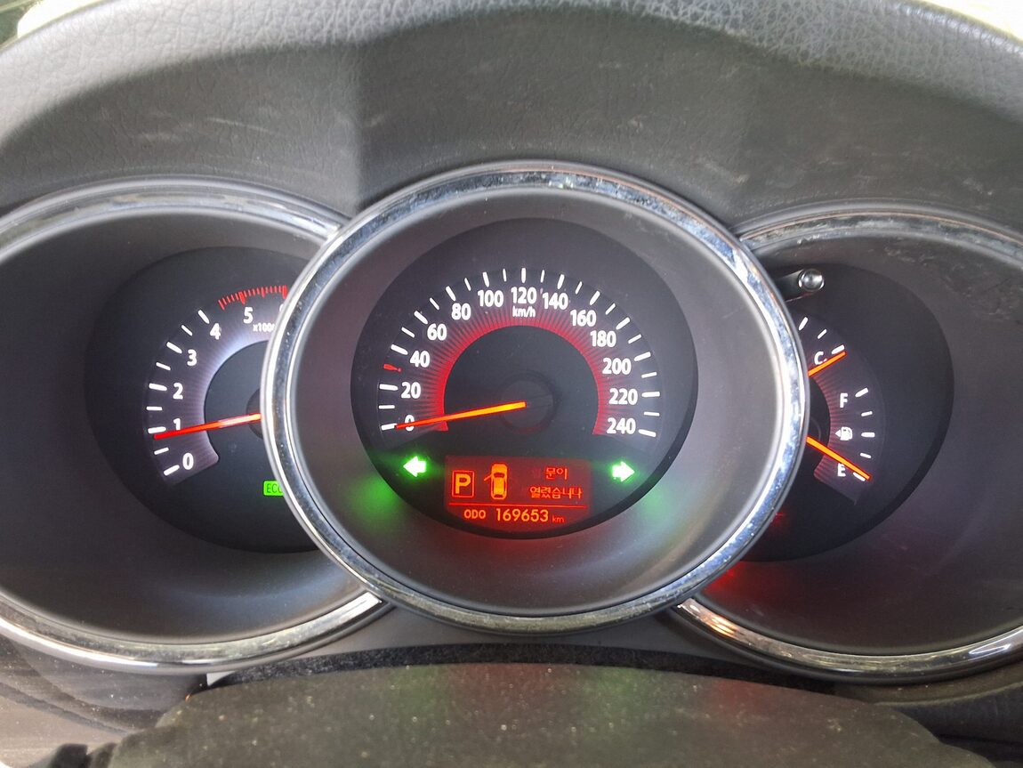 KIA SORENTO R DIESEL 2.2 2WD TLX LUXURY MODEL 2010 - zdjęcie 10