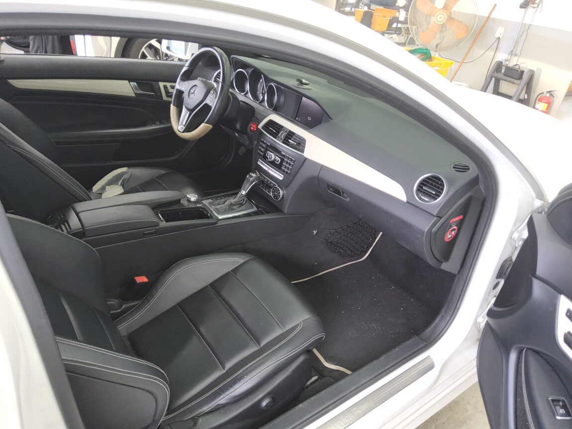 MERCEDES-BENZ C-CLASS (3RD GEN) COUPE C220 CDI 2013 - zdjęcie 13