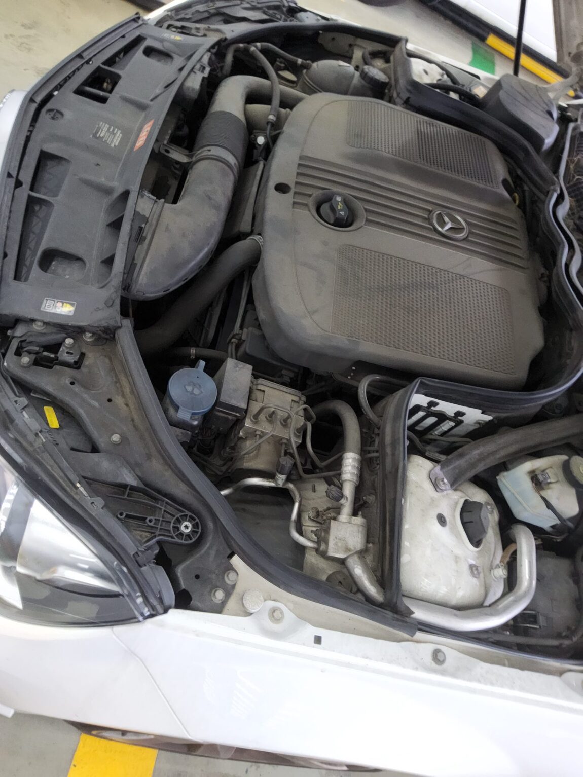 MERCEDES-BENZ C-CLASS (3RD GEN) COUPE C220 CDI 2013 - zdjęcie 18