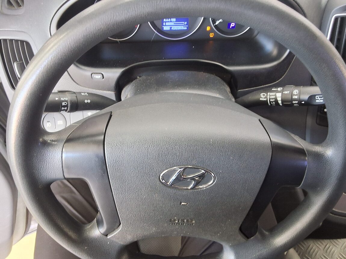 HYUNDAI THE NEW GRAND STAREX 12-SEATER DIESEL SMART 2020 - zdjęcie 17