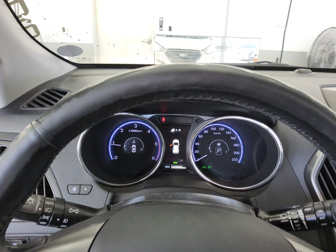 HYUNDAI NEW TUCSON ix DIESEL R2.0 2WD MODERN 2014 - zdjęcie 9