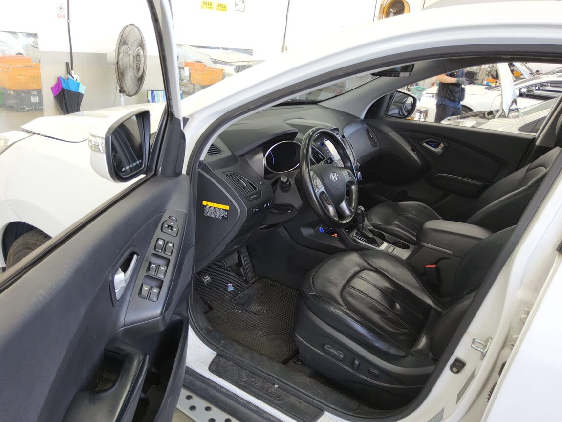 HYUNDAI NEW TUCSON ix DIESEL R2.0 2WD MODERN 2014 - zdjęcie 10