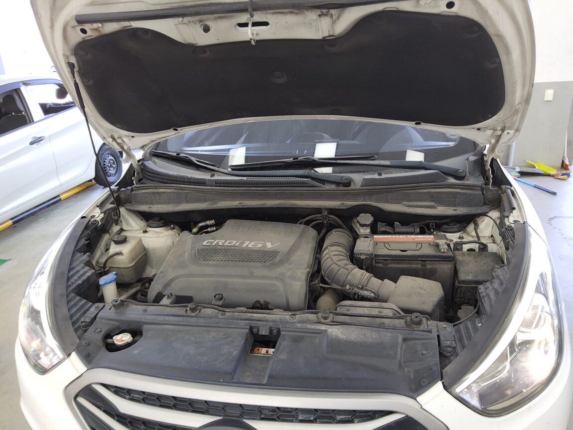 HYUNDAI NEW TUCSON ix DIESEL R2.0 2WD MODERN 2014 - zdjęcie 21