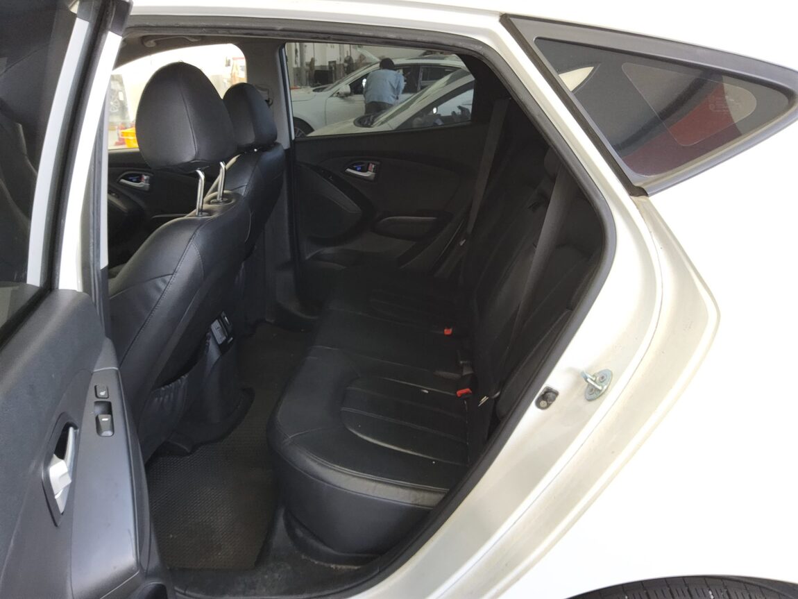 HYUNDAI NEW TUCSON ix DIESEL R2.0 2WD MODERN 2014 - zdjęcie 12