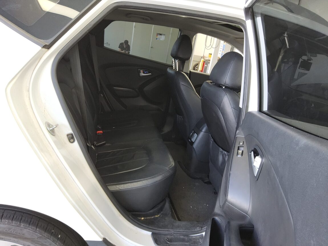 HYUNDAI NEW TUCSON ix DIESEL R2.0 2WD MODERN 2014 - zdjęcie 13
