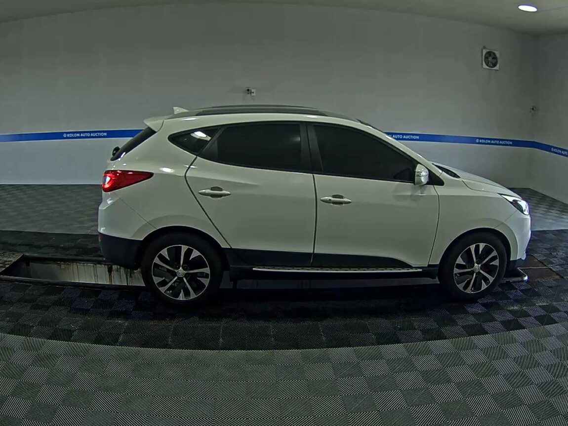 HYUNDAI NEW TUCSON ix DIESEL R2.0 2WD MODERN 2014 - zdjęcie 4