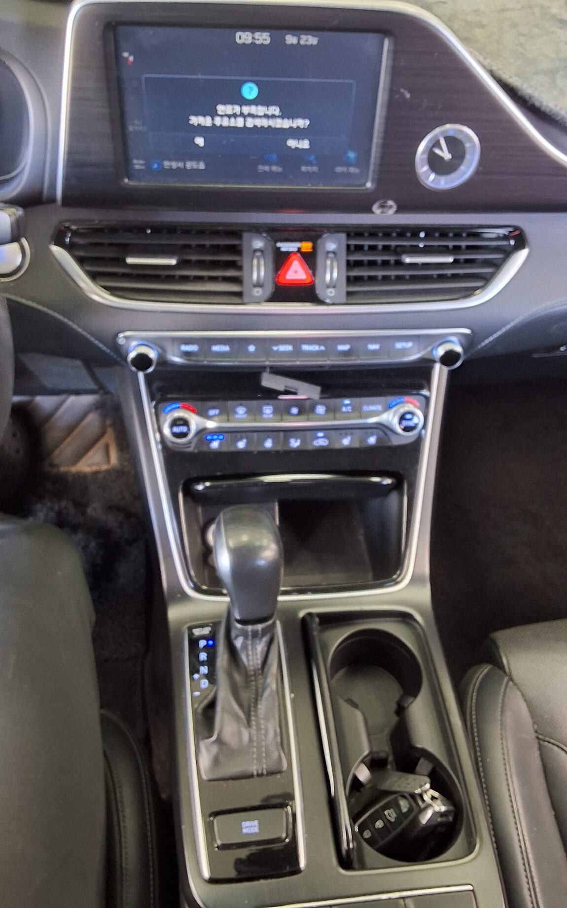 HYUNDAI GRANDEUR IG 3.0 LPi RENTAL CAR MODERN 2017 - zdjęcie 18